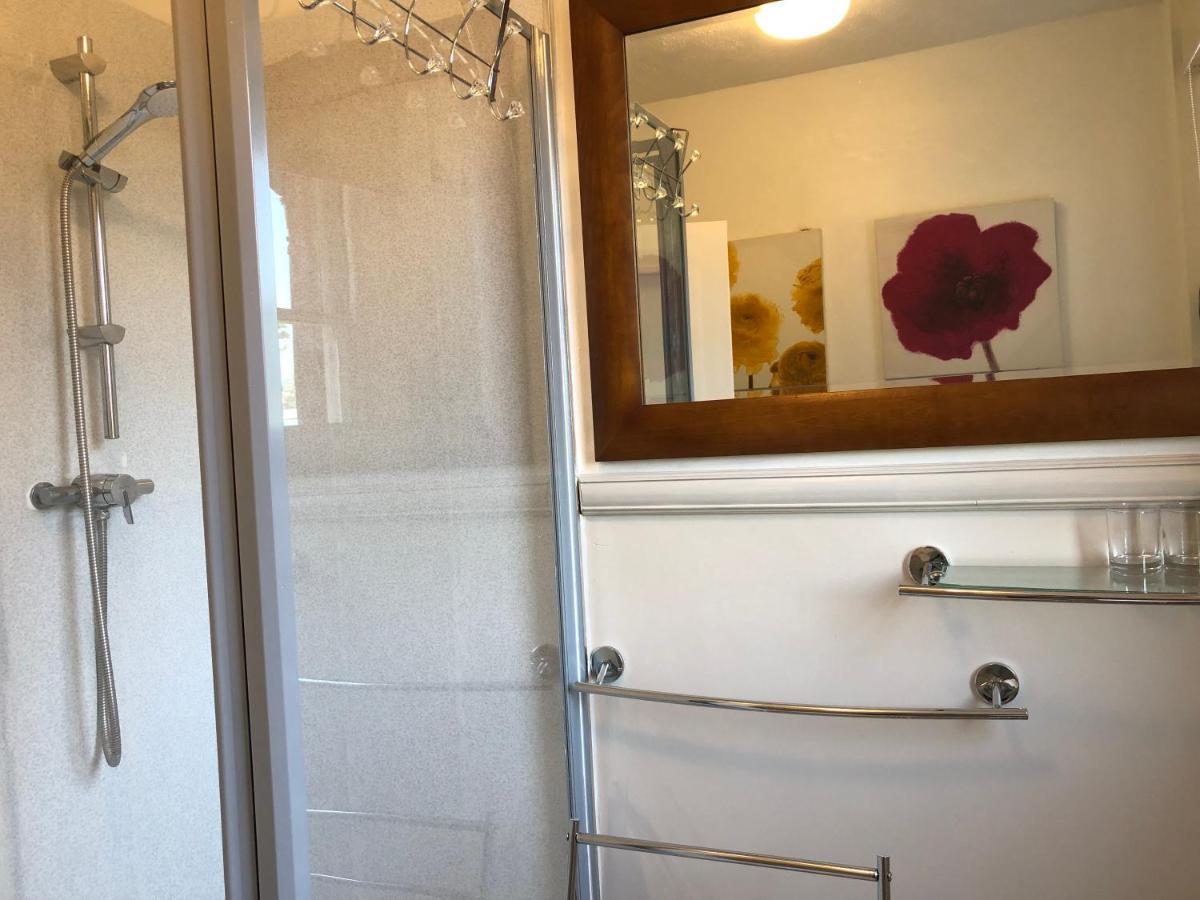 Carena House Bed & Breakfast Canterbury Dış mekan fotoğraf